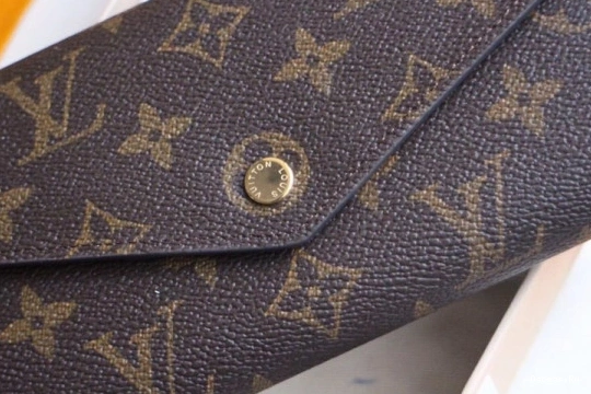LOUIS SARAH VUITTON WALLET 0520